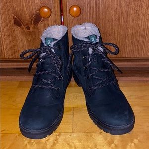 Kamik waterproof snow boots with faux fur